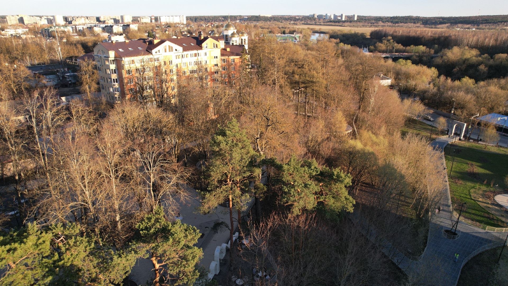 видео с коптера, звенигород, парк,