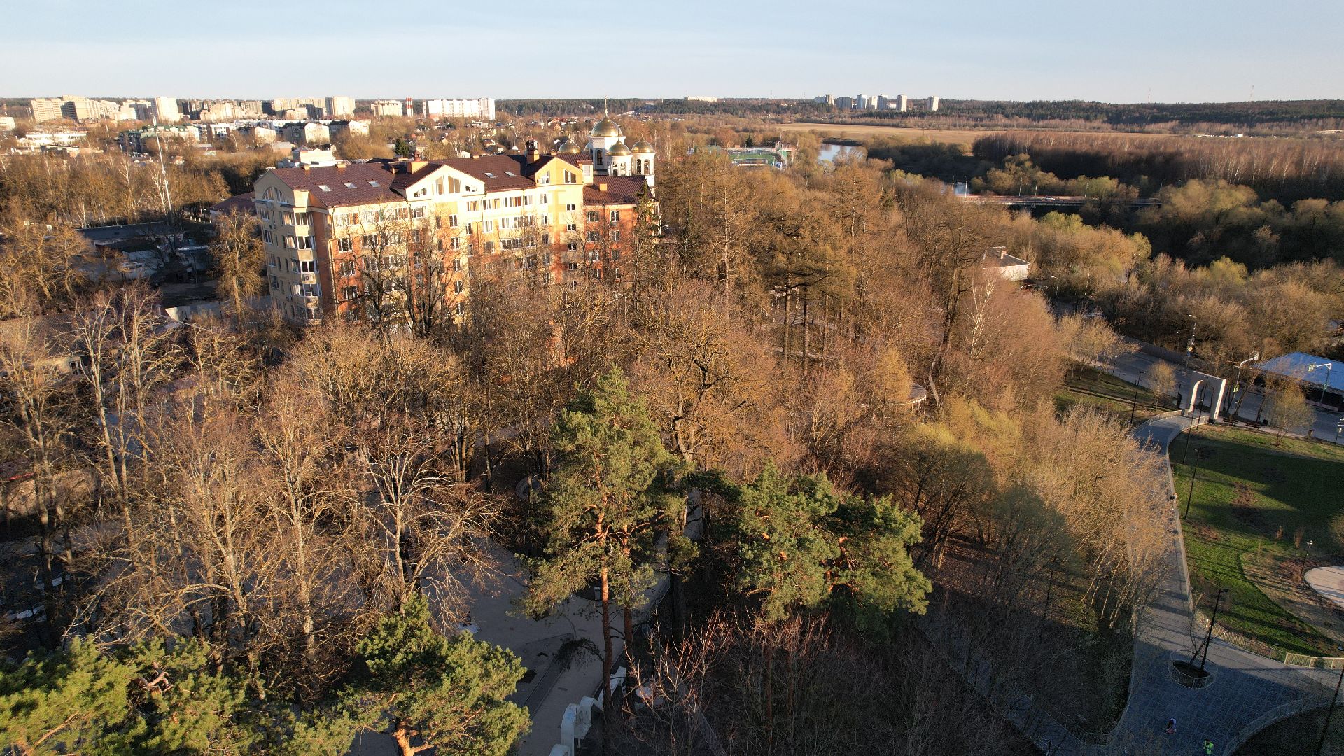 видео с коптера, звенигород, парк,