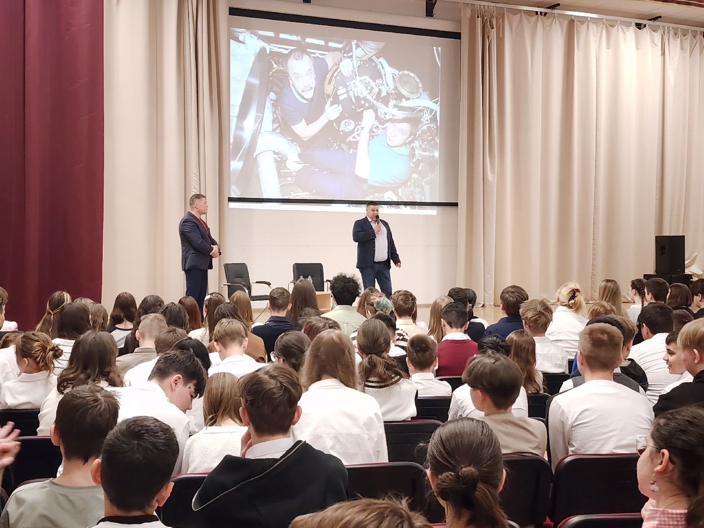 разговоры о важном, космонавт, встречи с интересными людьми,