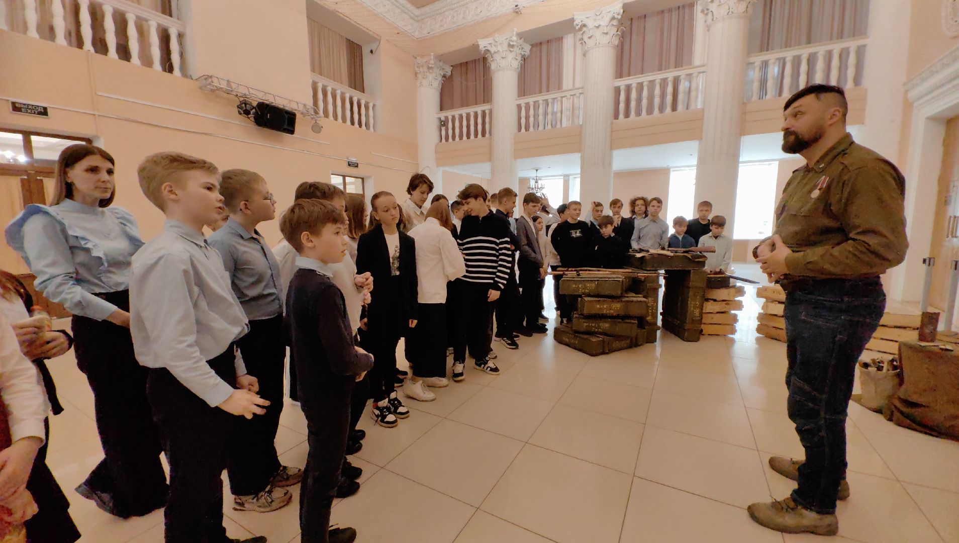 урок мужества, оружие, ВОВ, СВО, экскурсия, экскурсия для школьников,