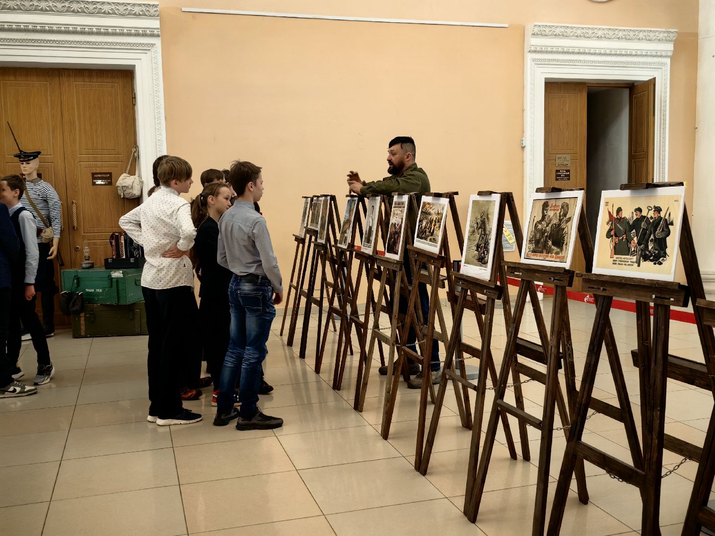 урок мужества, оружие, ВОВ, СВО, экскурсия, экскурсия для школьников,