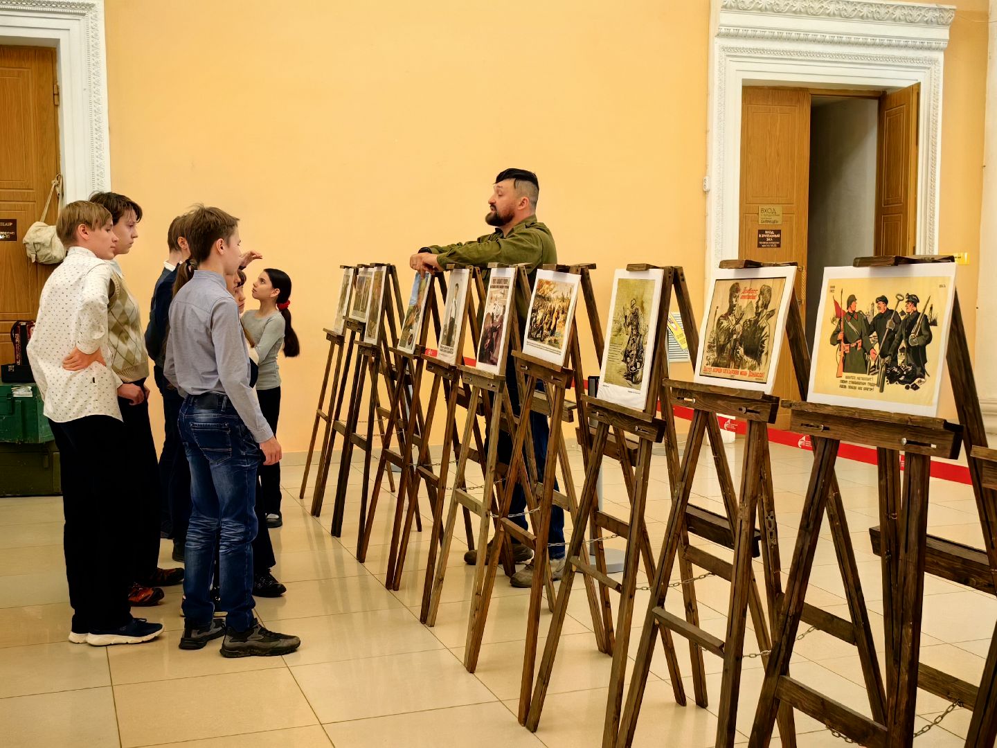 урок мужества, оружие, ВОВ, СВО, экскурсия, экскурсия для школьников,