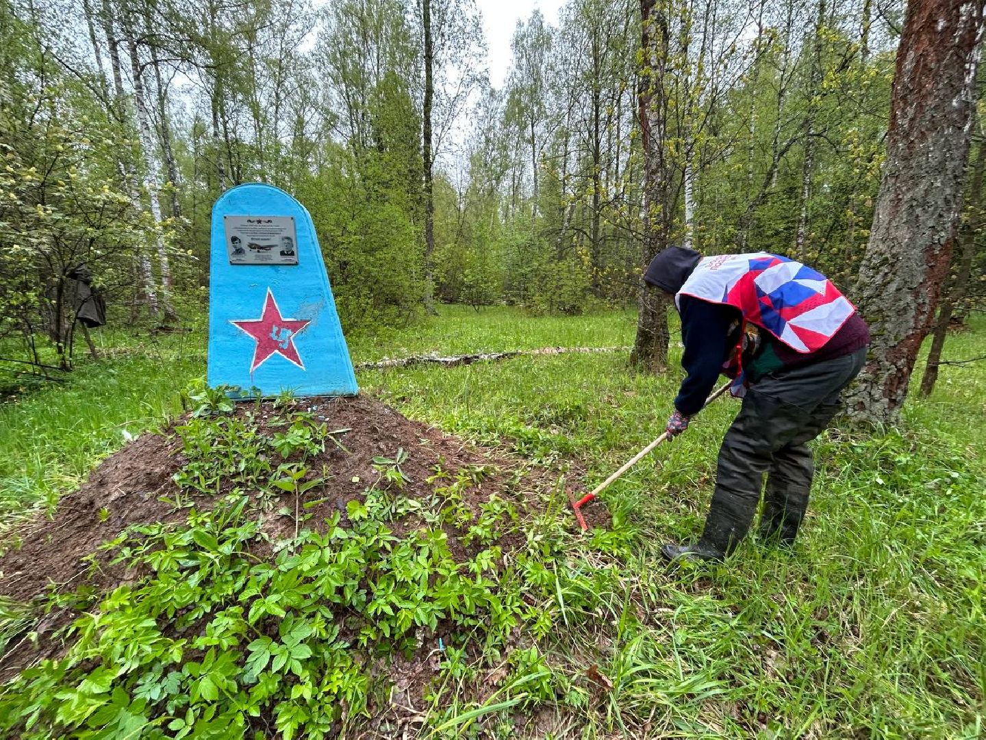 ЦВПВ, Волонтеры, Подмосковье, Памятник, Уборка памятников, Обелиск, 9 мая, День Победы, Домодедово, Герои ВОВ, Опытный самолет, СПБ,