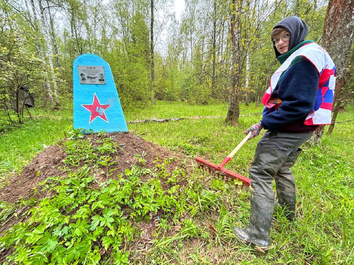 ЦВПВ, Волонтеры, Подмосковье, Памятник, Уборка памятников, Обелиск, 9 мая, День Победы, Домодедово, Герои ВОВ, Опытный самолет, СПБ,
