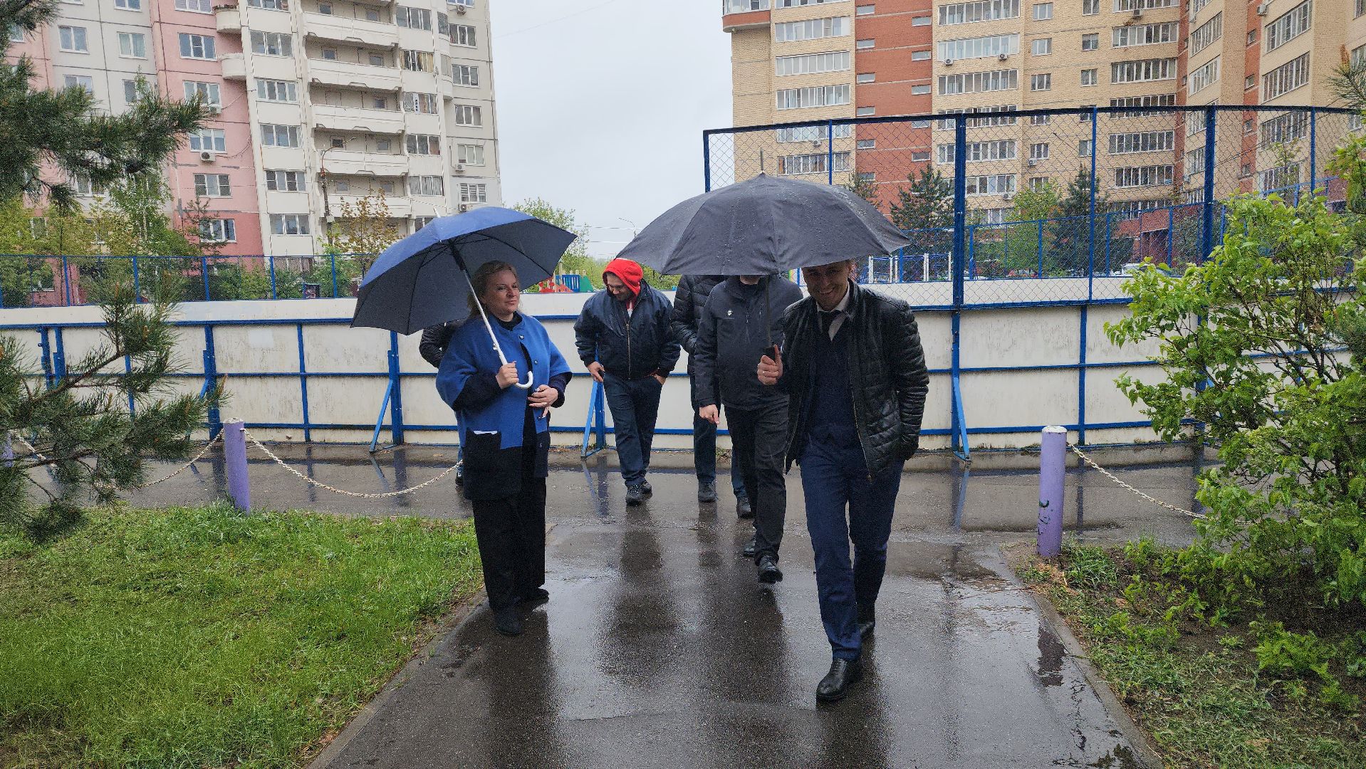 пеший обход, заместители главы городского округа, Григорий Грибанов, Ольга Алферова, график, еженедельно, Алла Дунаевич, ул Гризодубовой, ул Грищенко, ул луч, содержание территорий,