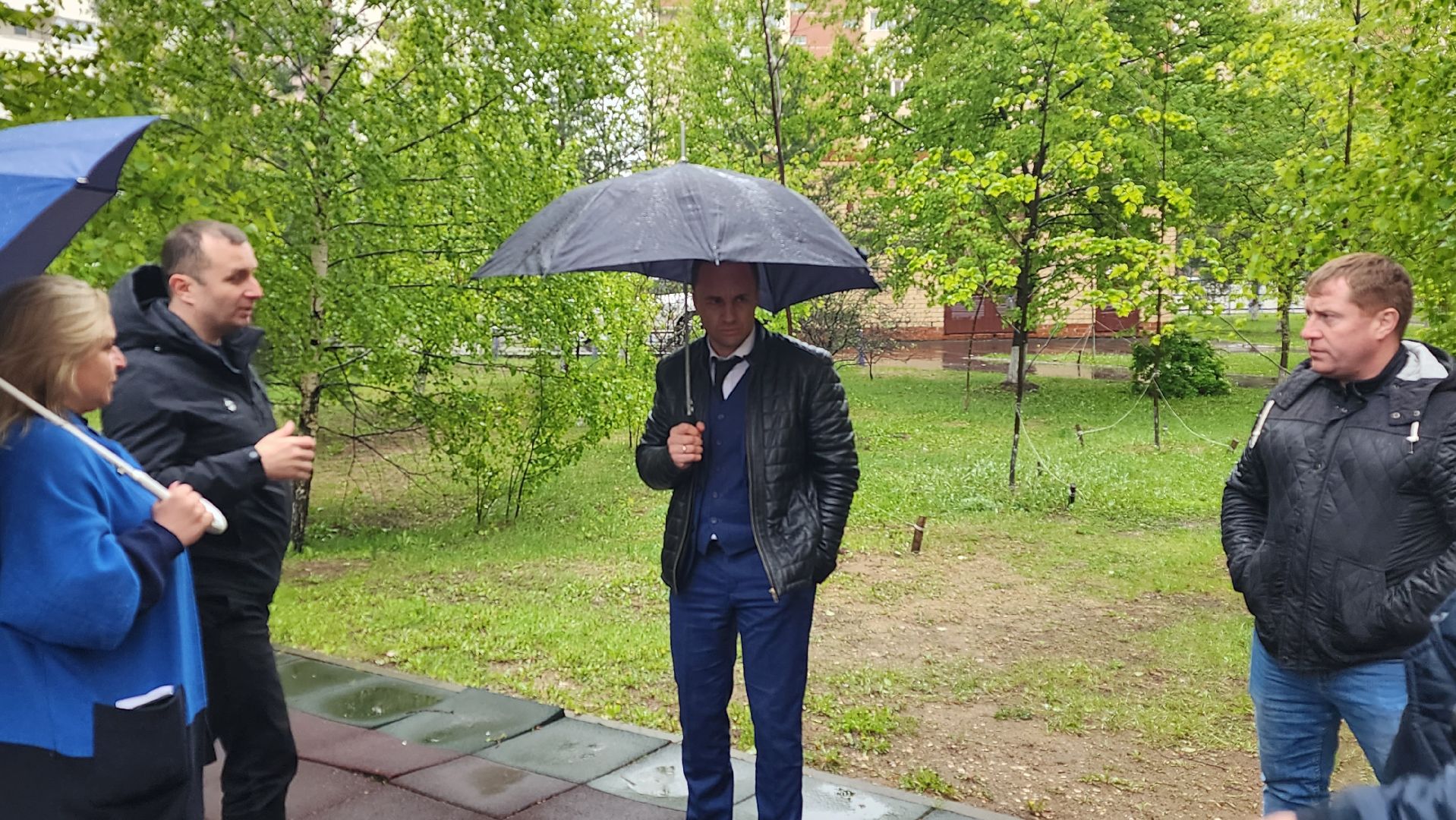 пеший обход, заместители главы городского округа, Григорий Грибанов, Ольга Алферова, график, еженедельно, Алла Дунаевич, ул Гризодубовой, ул Грищенко, ул луч, содержание территорий,