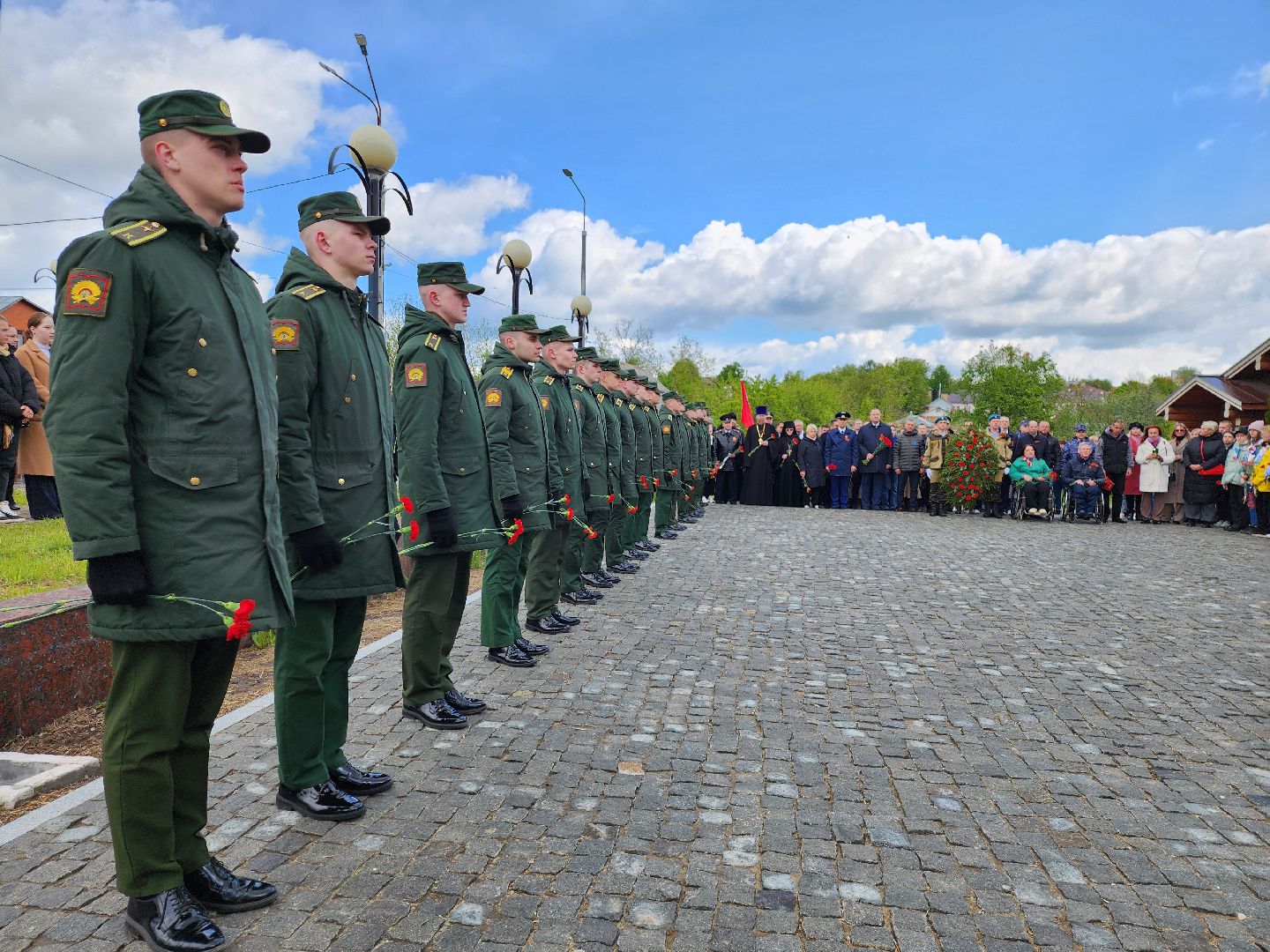 серпухов, подмосковье, 9 мая, возложение цветов, день победы, великая отечественная война,