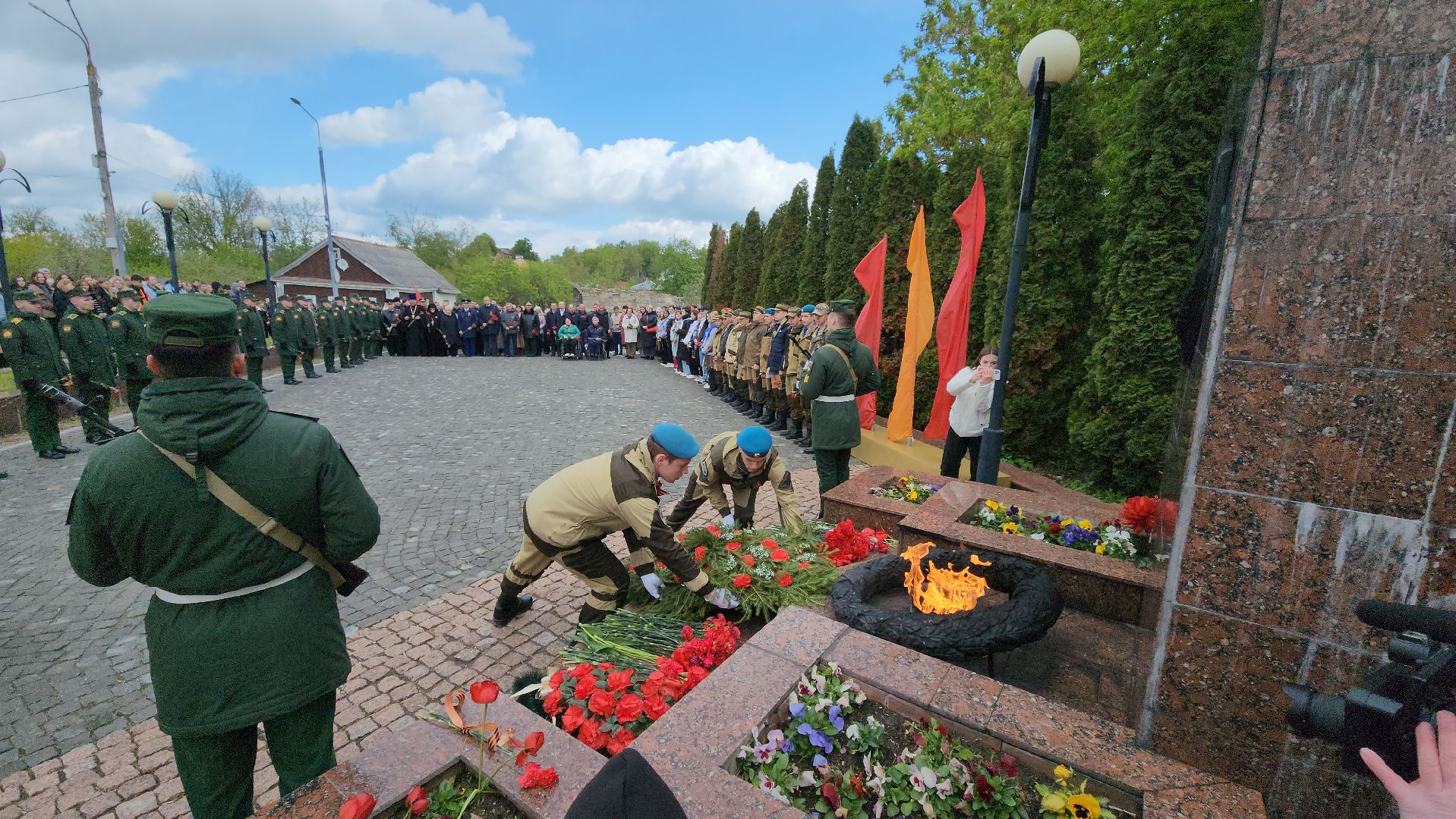 серпухов, подмосковье, 9 мая, возложение цветов, день победы, великая отечественная война,