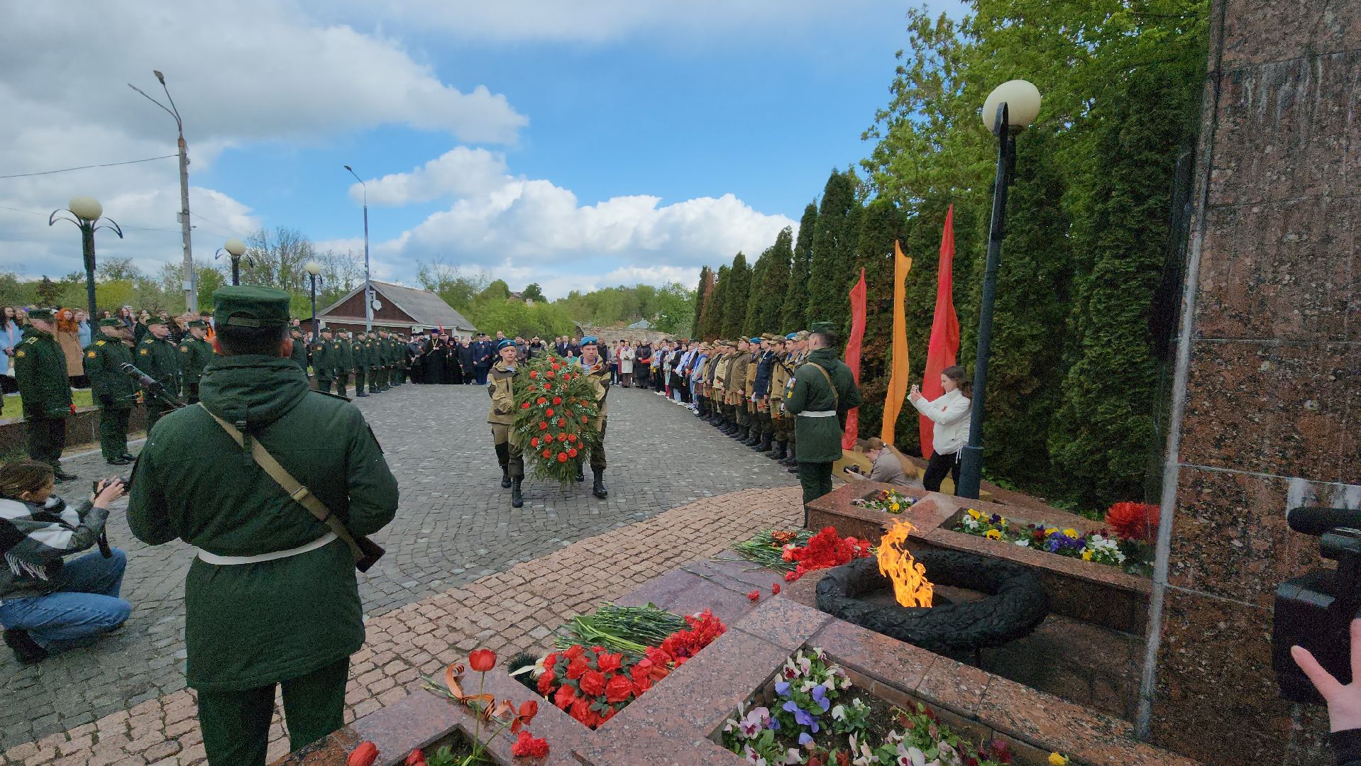 серпухов, подмосковье, 9 мая, возложение цветов, день победы, великая отечественная война,