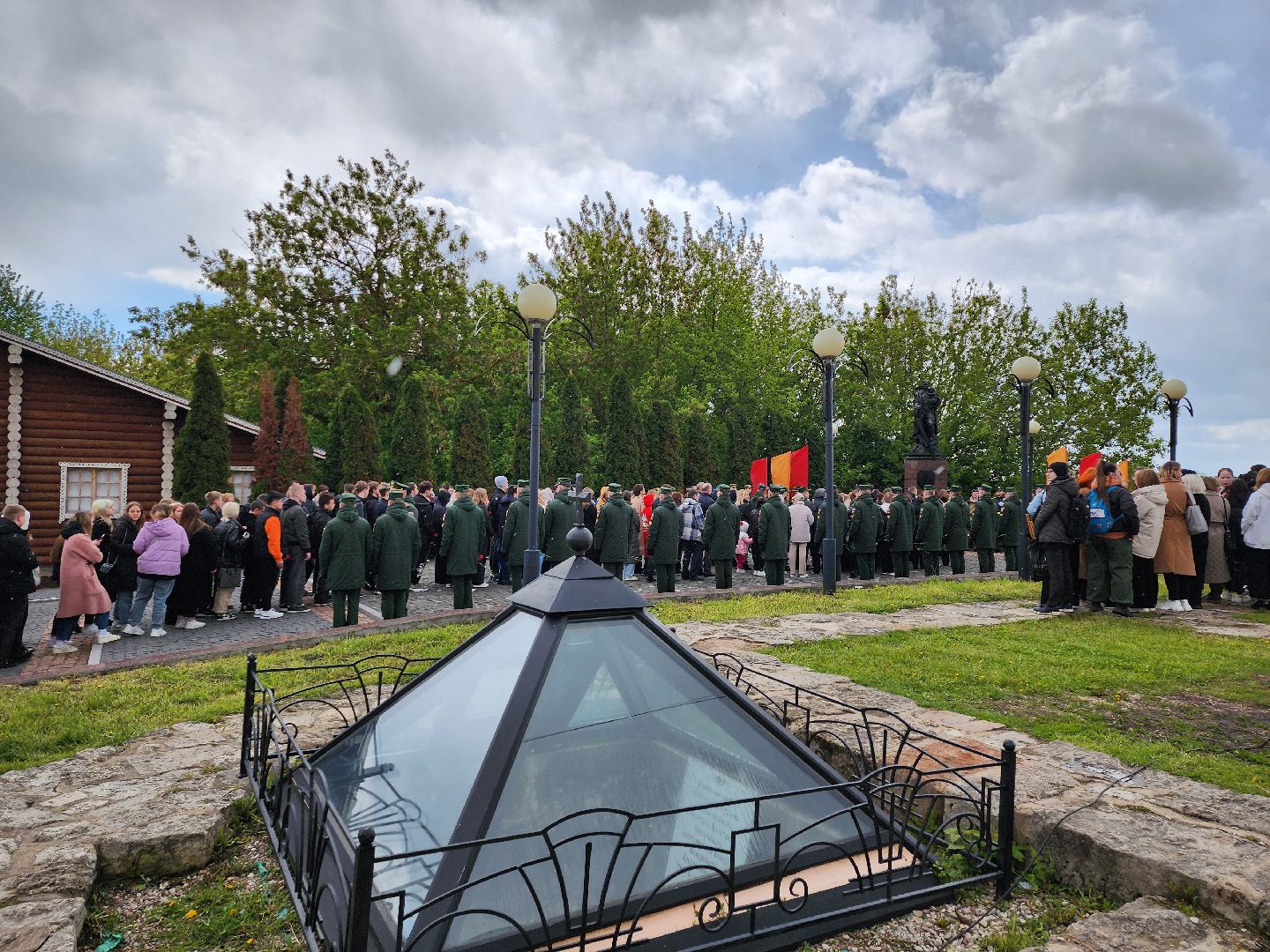 серпухов, подмосковье, 9 мая, возложение цветов, день победы, великая отечественная война,