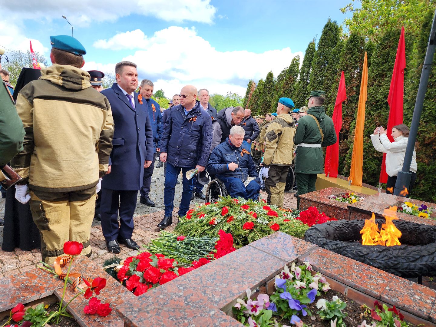 серпухов, подмосковье, 9 мая, возложение цветов, день победы, великая отечественная война,