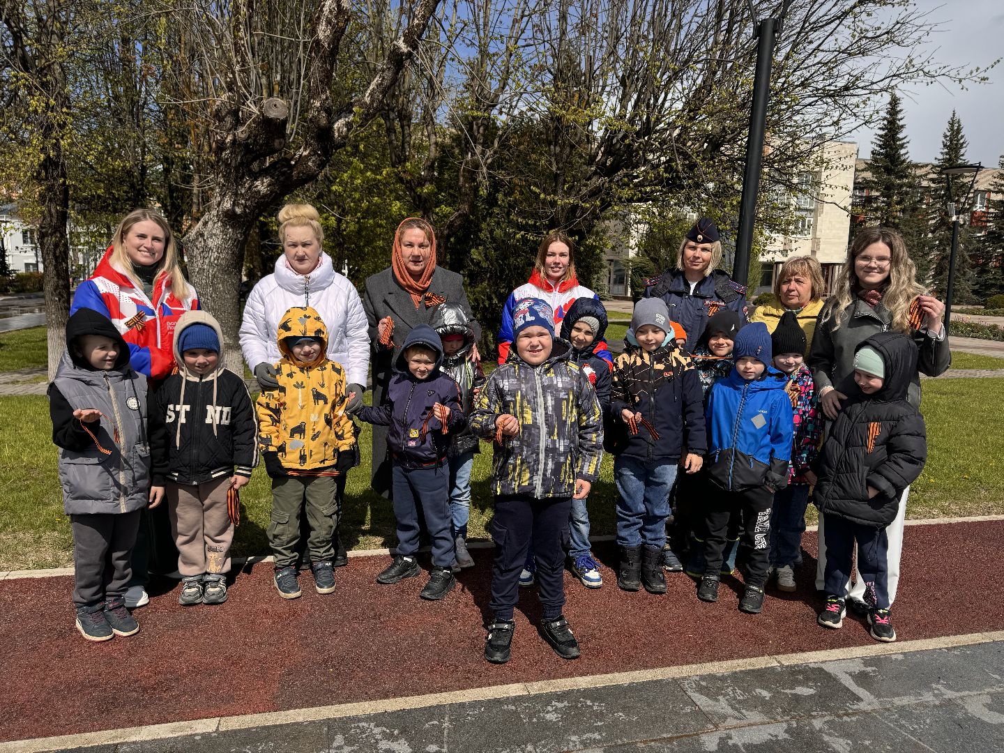 волонтеры, шаховская, георгиевская лента, георгиевская ленточка,