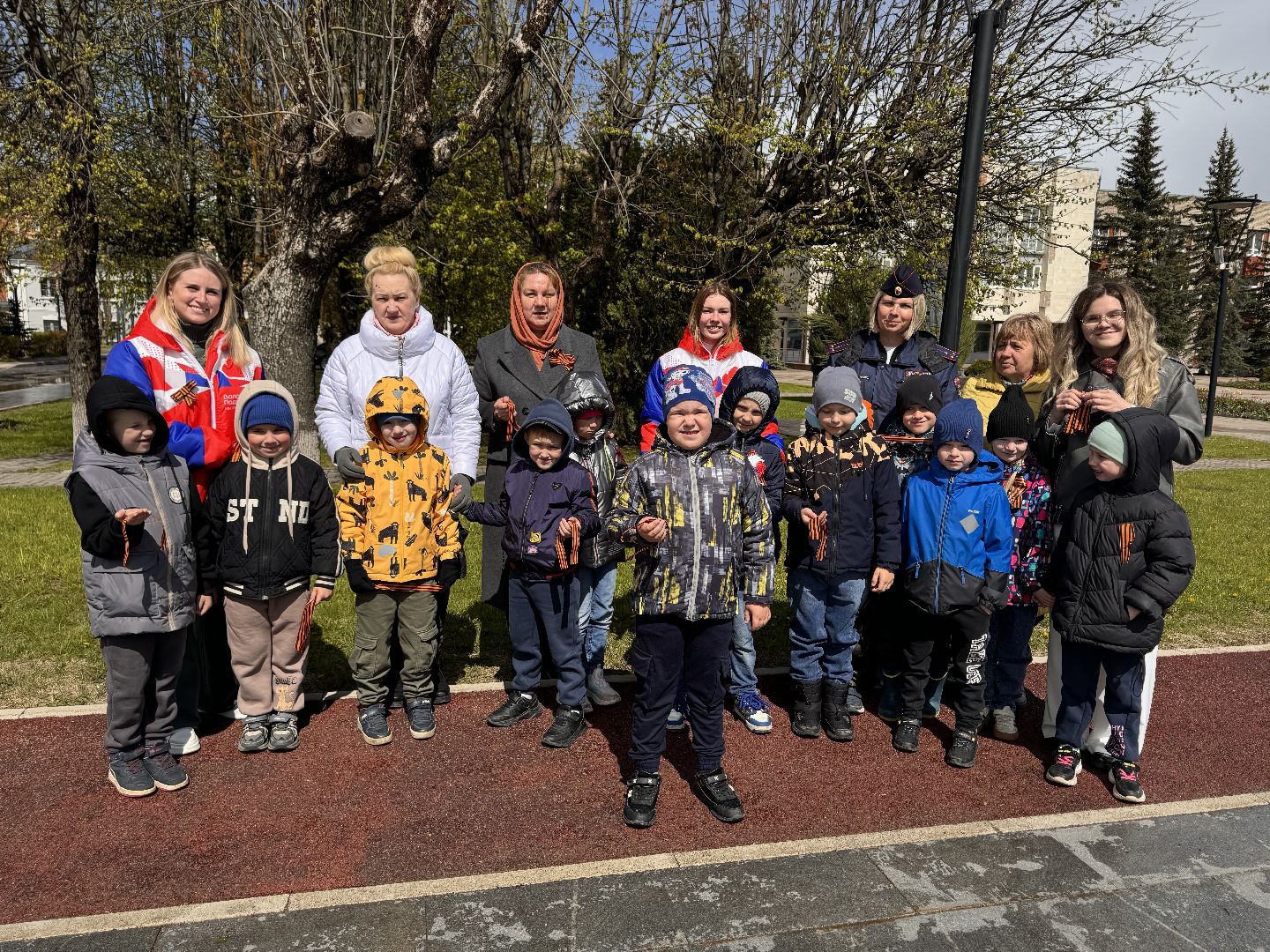 волонтеры, шаховская, георгиевская лента, георгиевская ленточка,