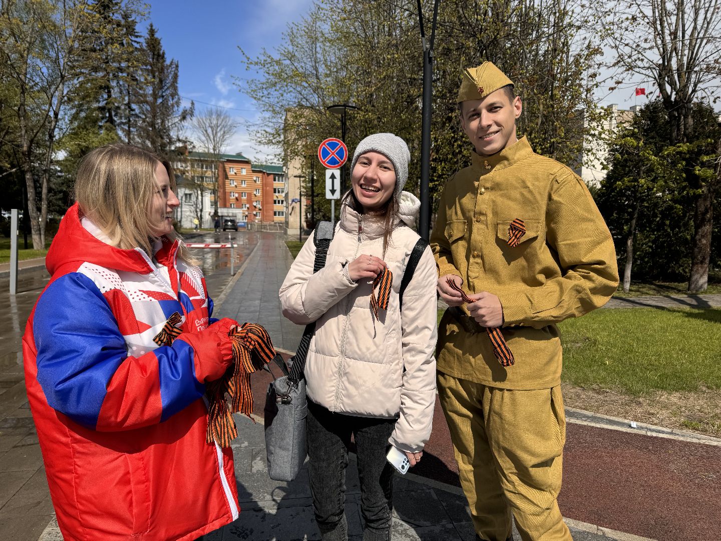 волонтеры, шаховская, георгиевская лента, георгиевская ленточка,