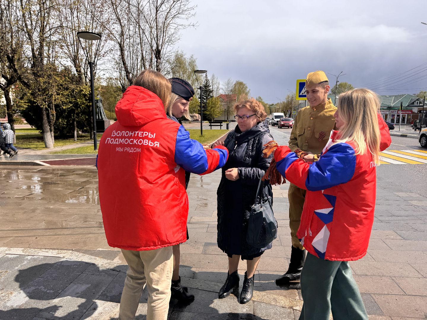 волонтеры, шаховская, георгиевская лента, георгиевская ленточка,