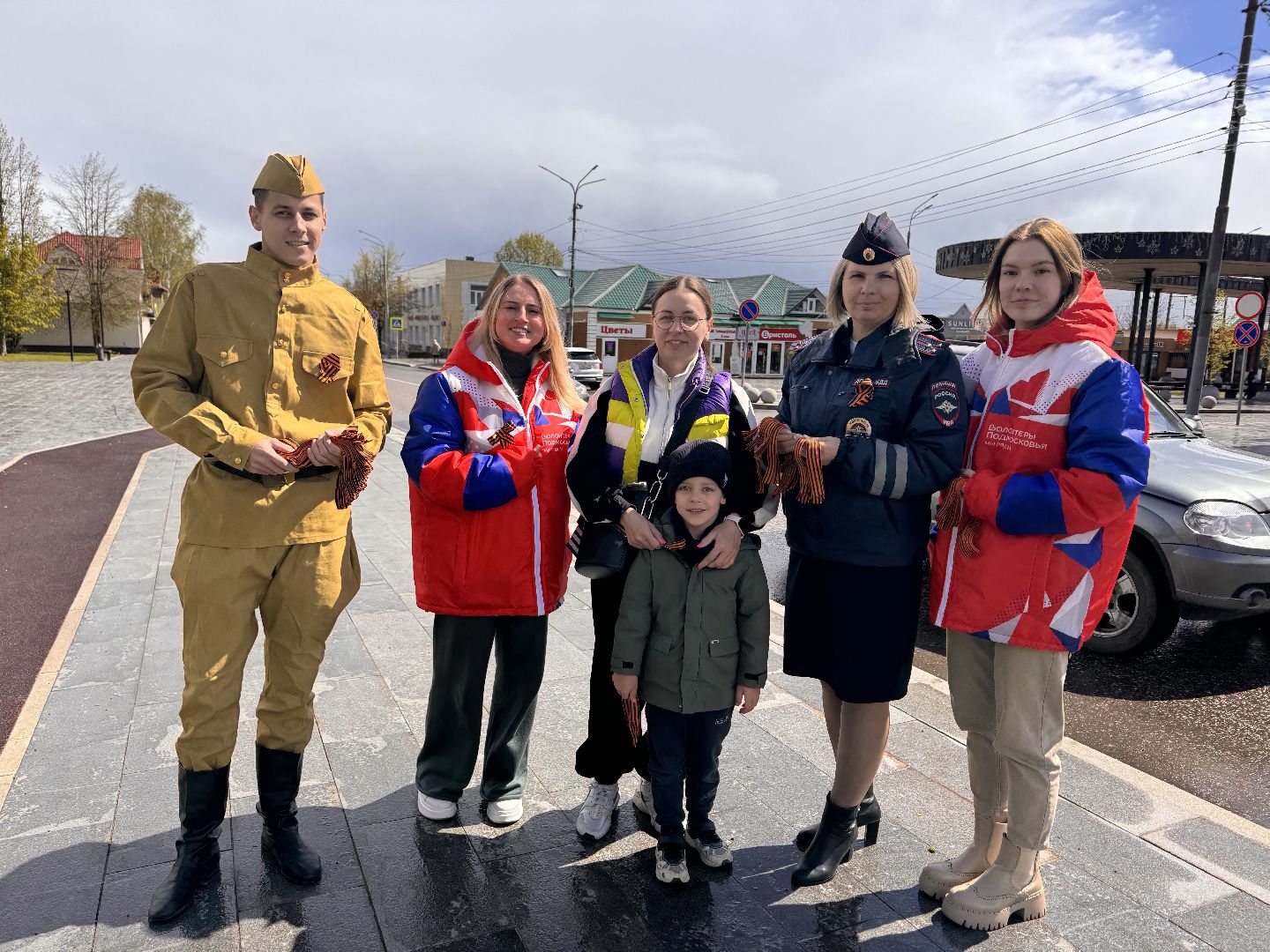 волонтеры, шаховская, георгиевская лента, георгиевская ленточка,
