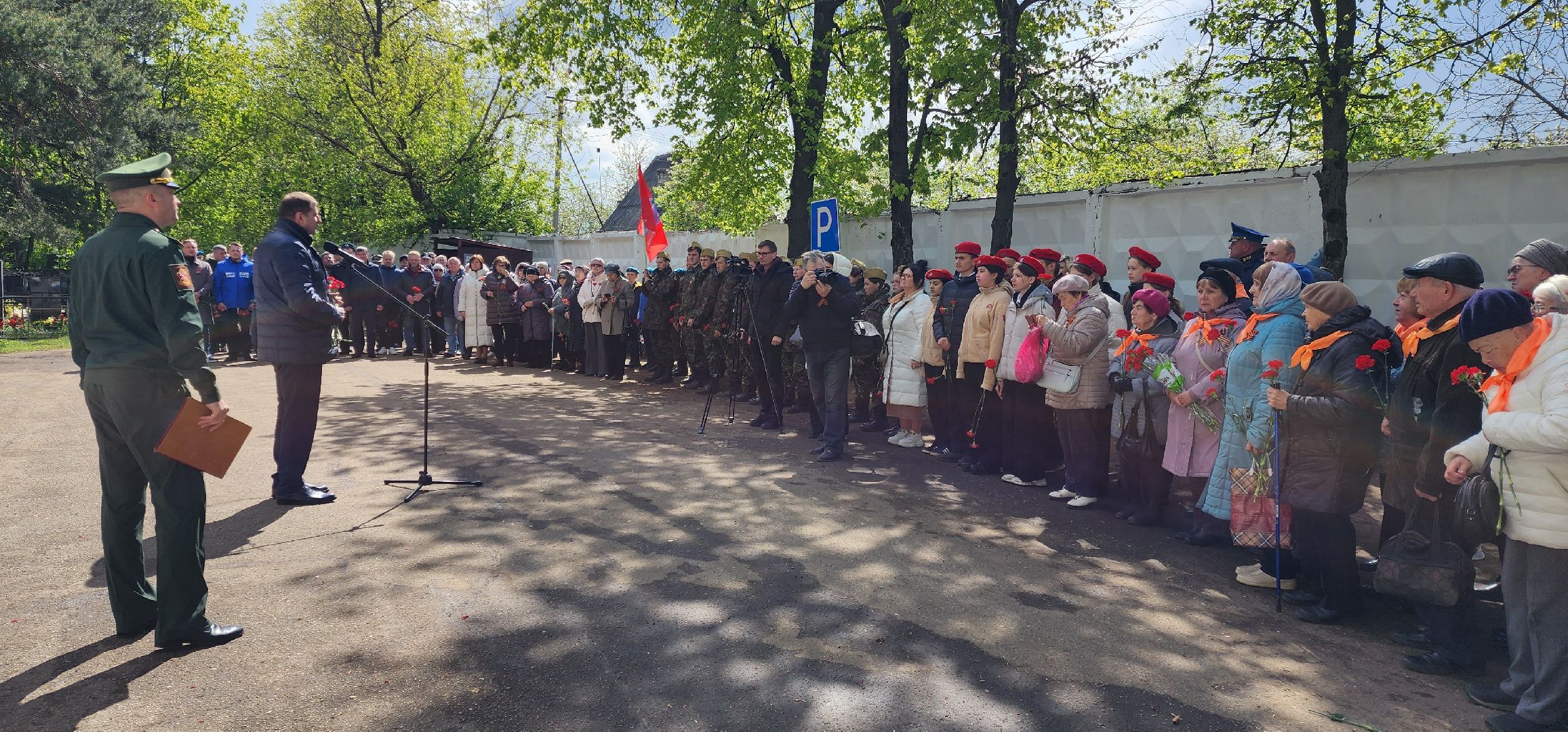 раменское, общество, памятное мероприятие на центральном городском кладбище, возложение цветов к мемориалу скорбящей матери,