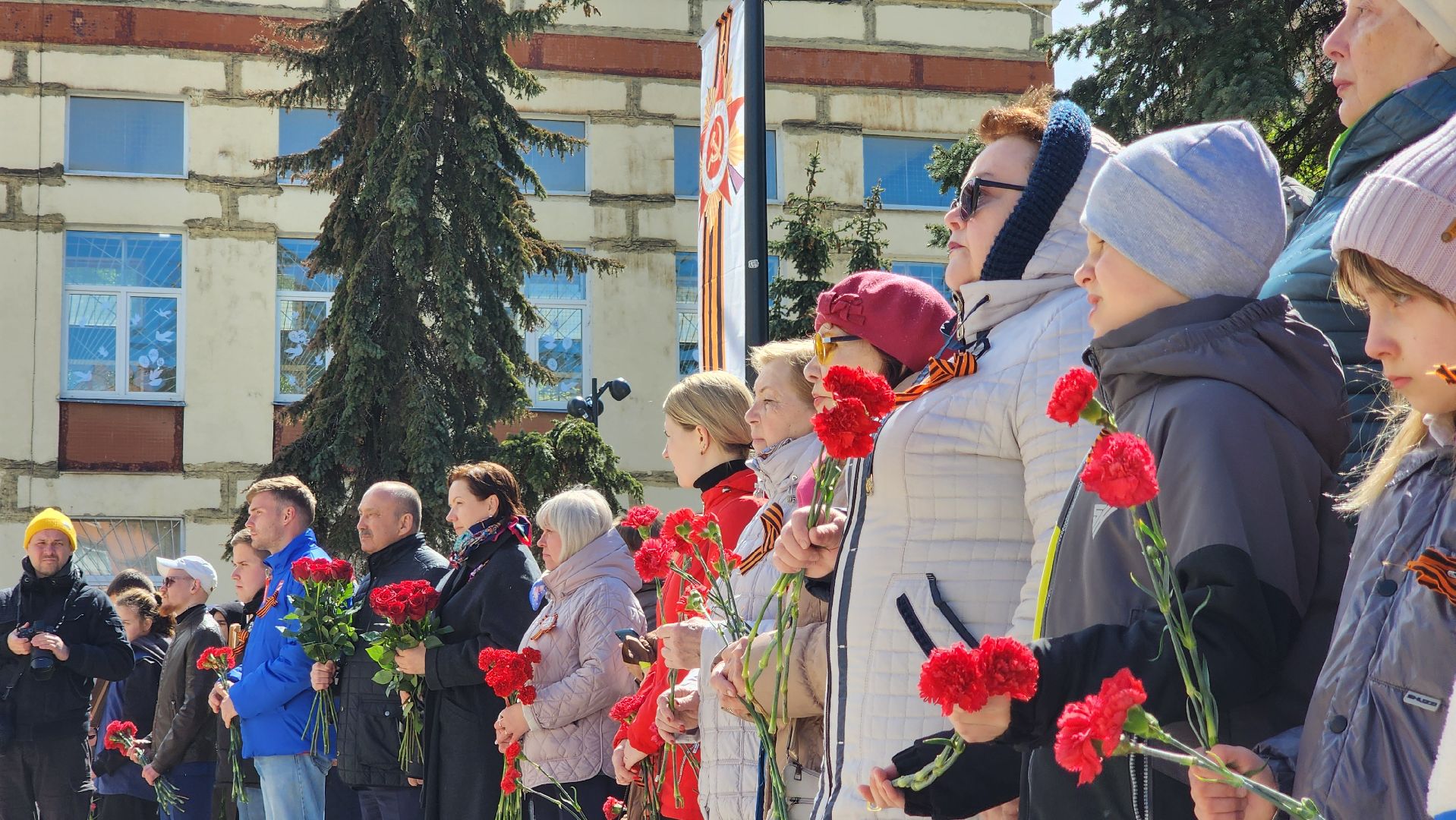 День Победы, митинг памяти, минута молчания,