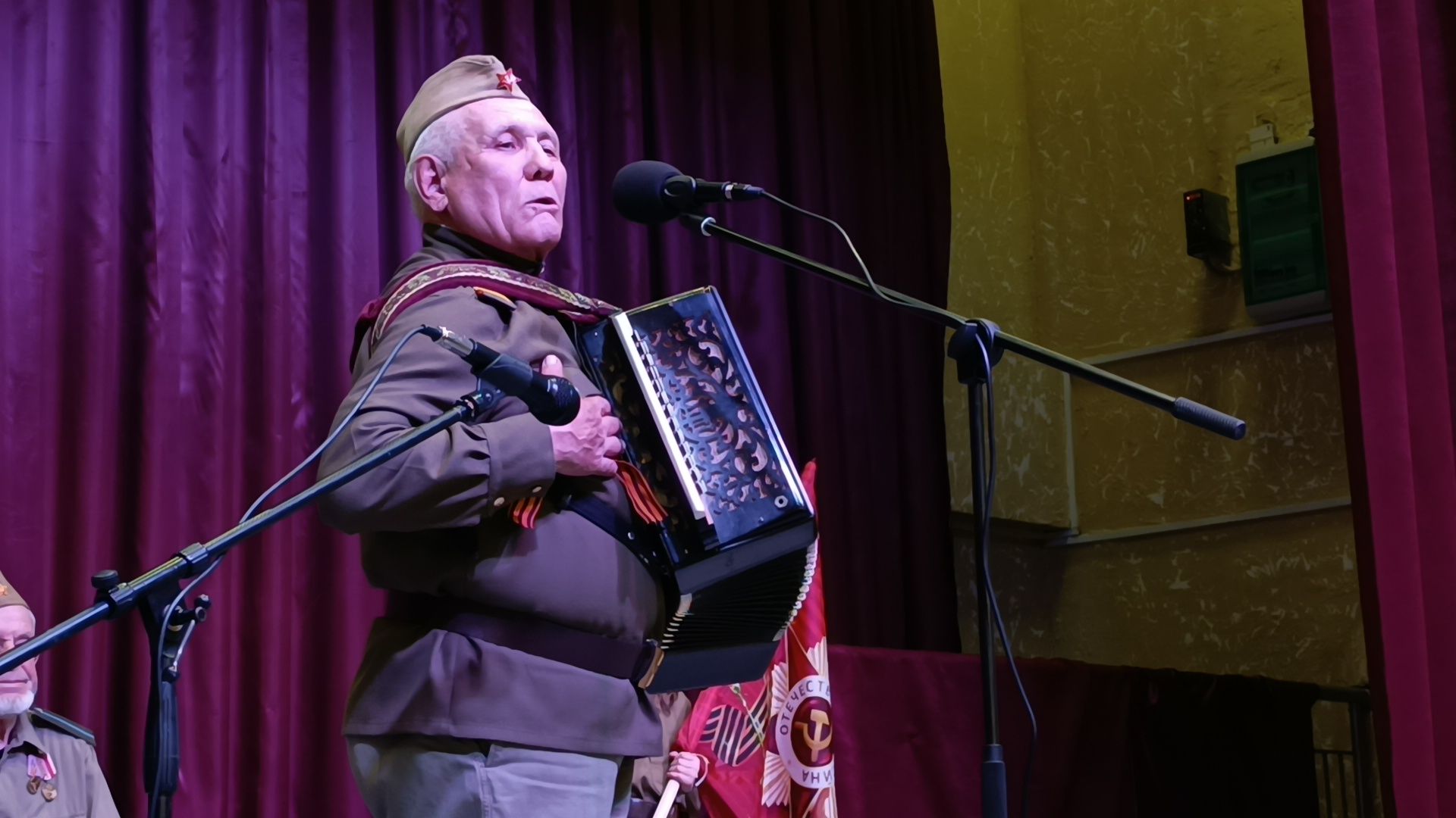 фронтовая гармонь, лобня, песни военных лет,