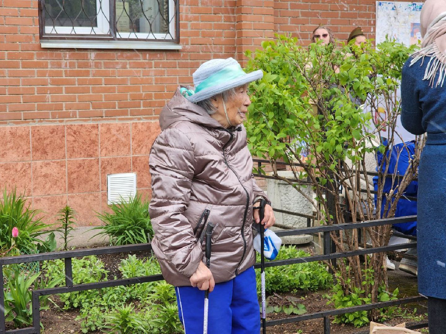 можайск, можайский городской округ, подмосковье, ветеран, день победы, 9 мая, фронтовые бригады, поздравления, глава округа, концерт во дворе,