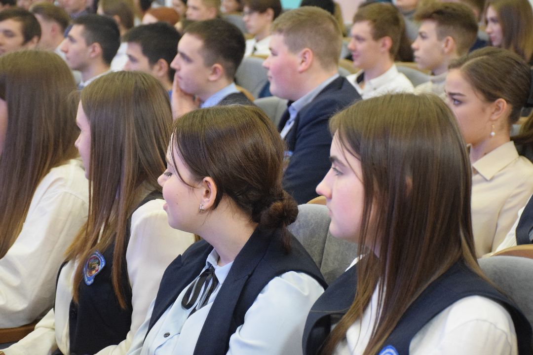 Павловский Посад, городской округ Павловский Посад, встреча, депутат, выпускники