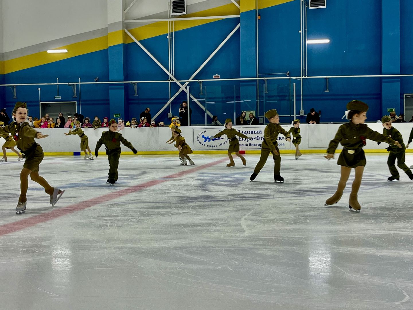 наро-фоминск, наро-фоминский городской округ, Ледовый дворец наро-фоминск, юные фигуристы, День Победы,