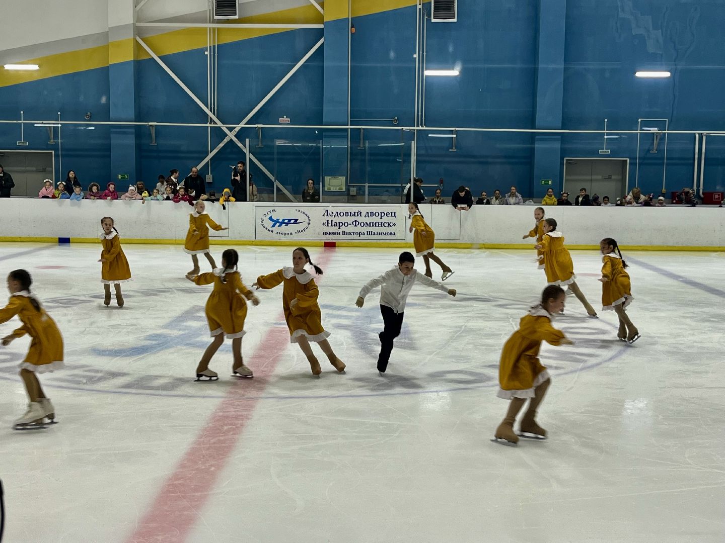 наро-фоминск, наро-фоминский городской округ, Ледовый дворец наро-фоминск, юные фигуристы, День Победы,