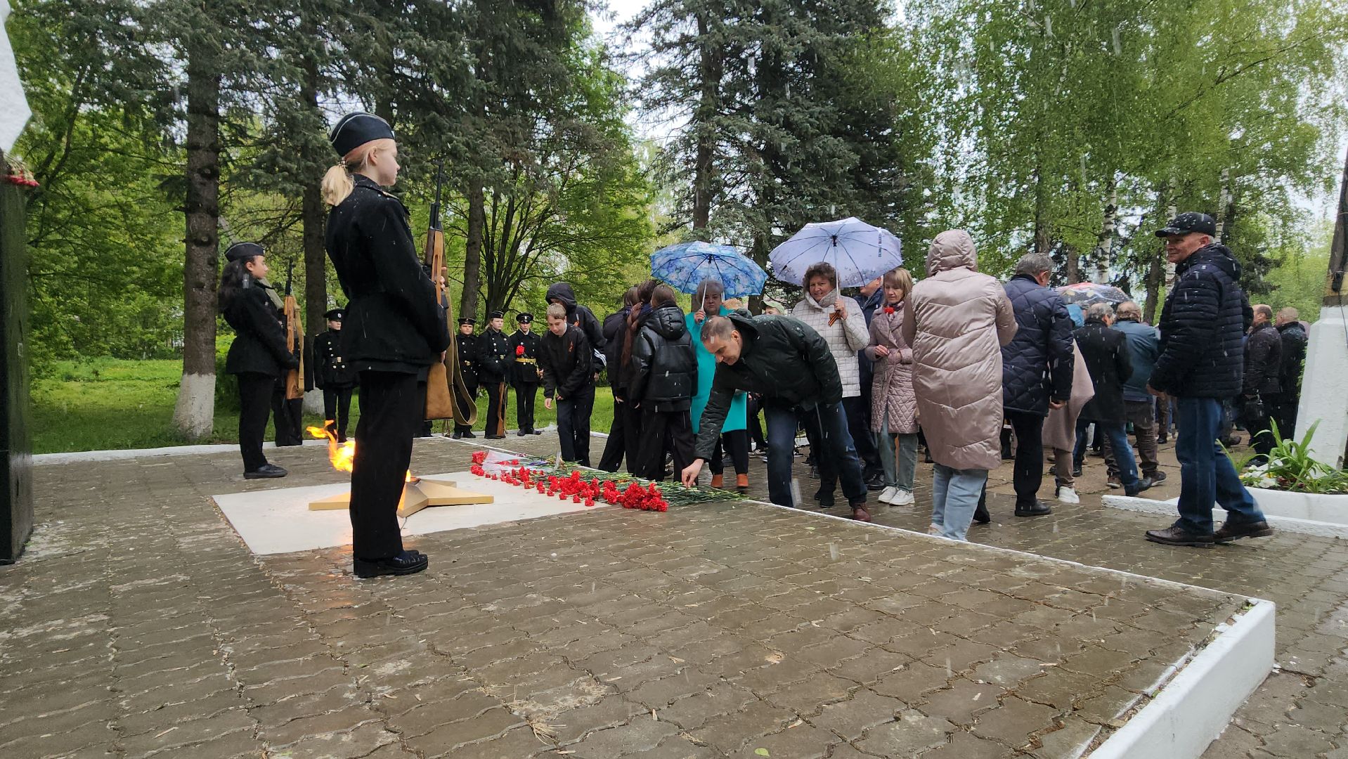 серпухов, улица крюкова, вечный огонь, день победы, праздничный митинг, 9 мая,