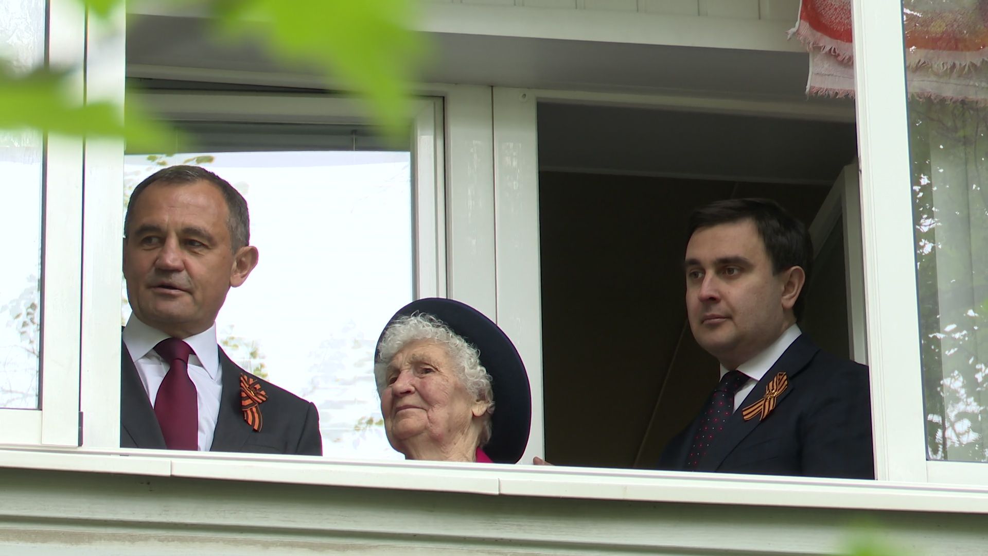 Реутов, день победы, праздник со слезами на глазах, парад у дома ветерана, я помню, я горжусь,ветераны войны,