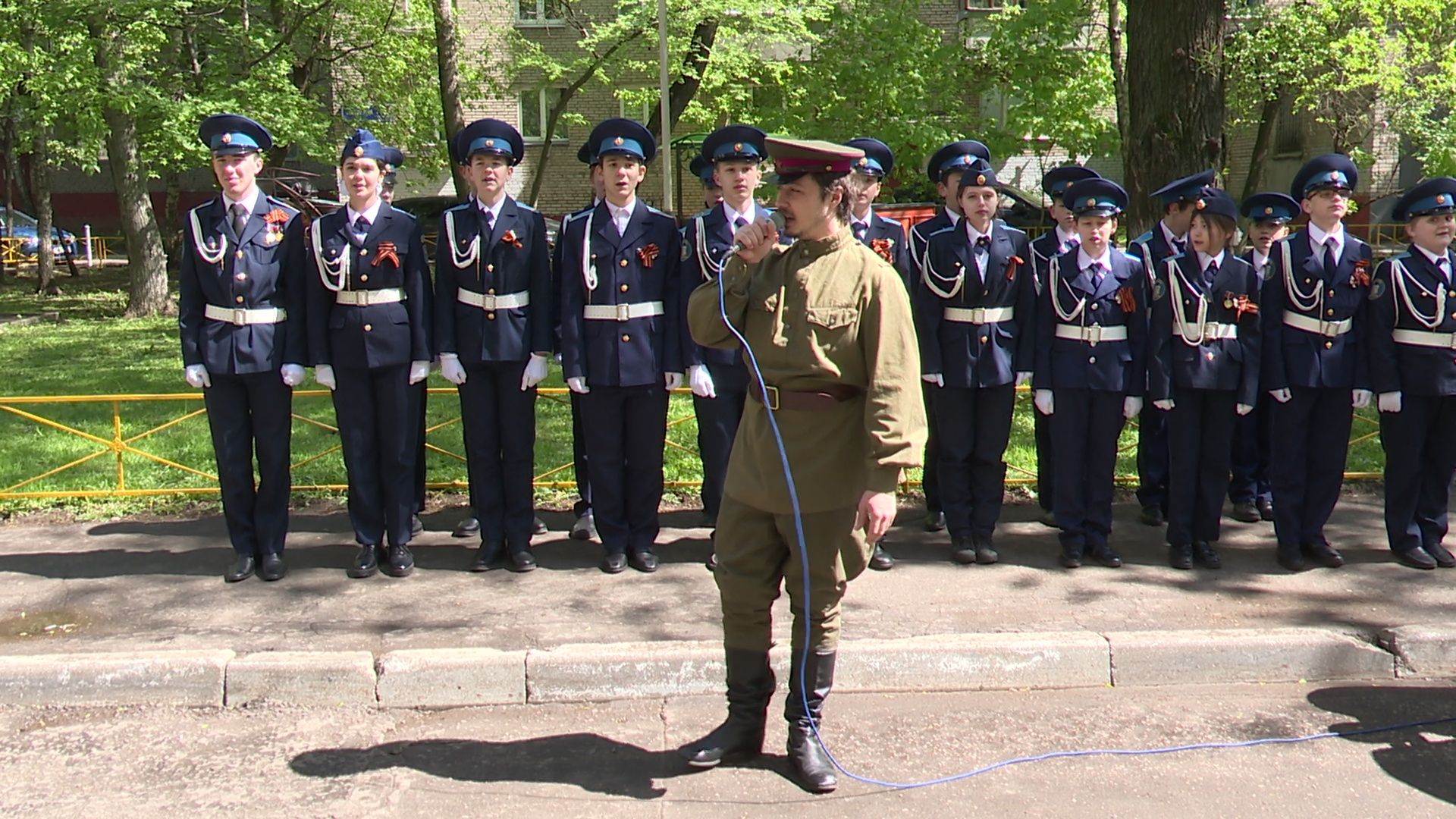 Реутов, день победы, праздник со слезами на глазах, парад у дома ветерана, я помню, я горжусь,ветераны войны,
