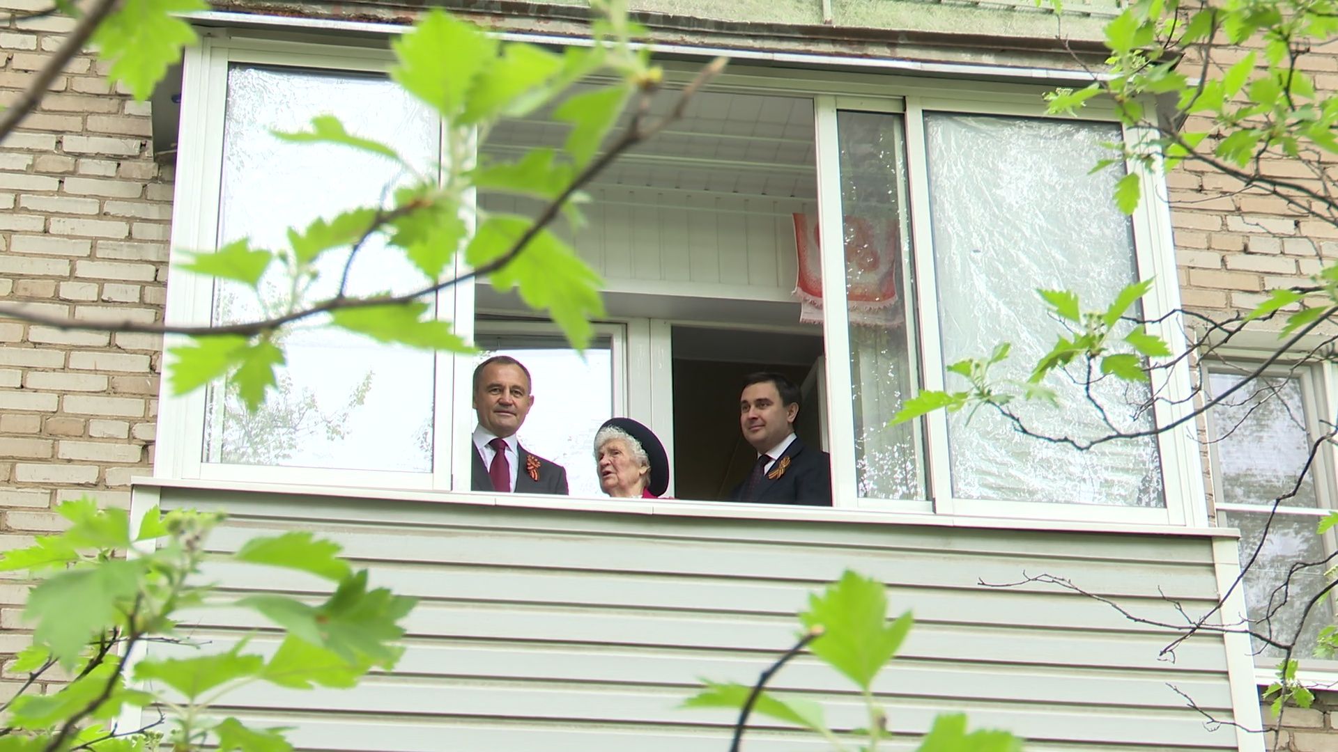 Реутов, день победы, праздник со слезами на глазах, парад у дома ветерана, я помню, я горжусь,ветераны войны,