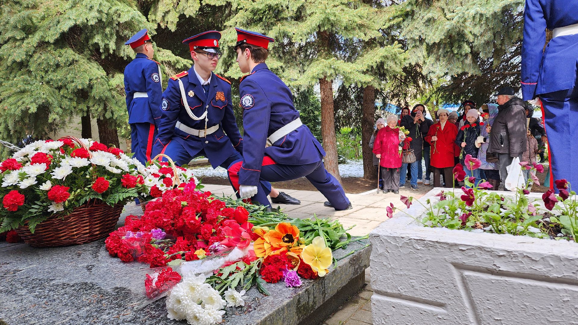 ЦВПВ, Микрорайон Западный, Домодедово, Подмосковье, День Победы, Митинг, 9 мая, Возложение цветов,