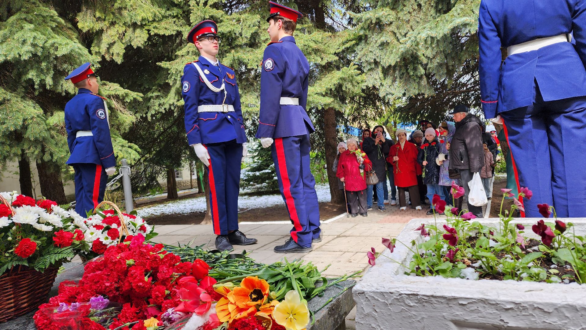 ЦВПВ, Микрорайон Западный, Домодедово, Подмосковье, День Победы, Митинг, 9 мая, Возложение цветов,