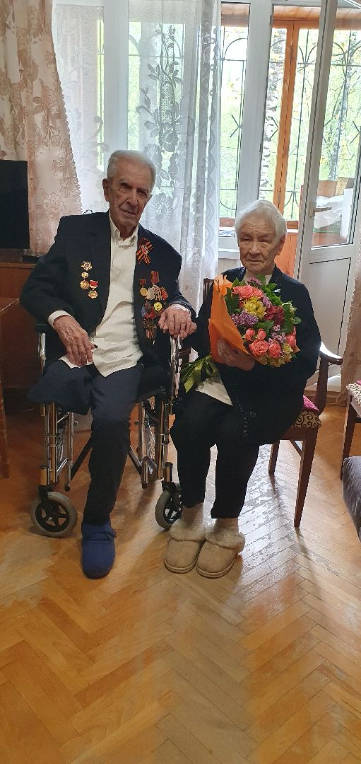 поздравление ветерана, концерт для ветерана, мытищи, концерт под окнами ветерана,