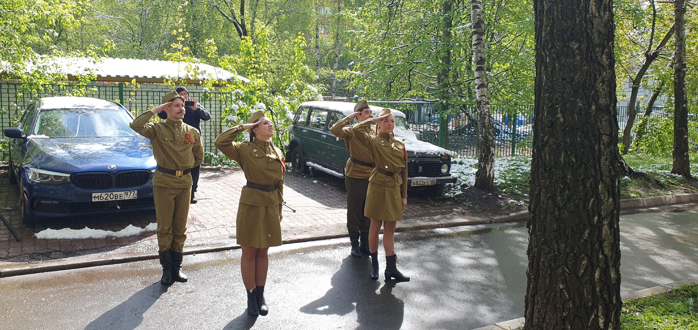 поздравление ветерана, концерт для ветерана, мытищи, концерт под окнами ветерана,