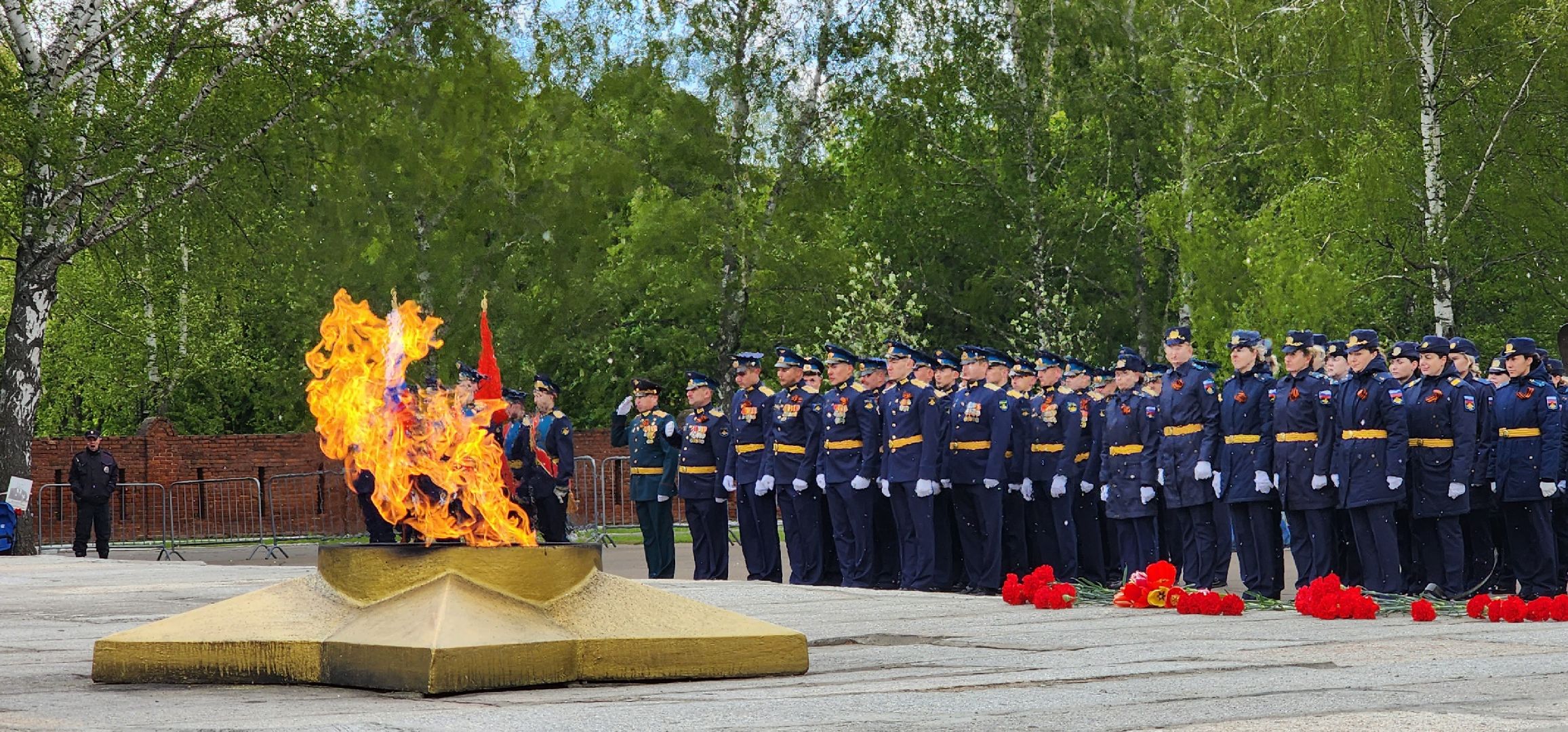 Коломна, день победы, мемориал, возложение цветов,