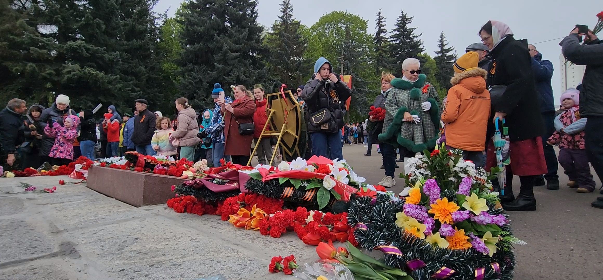 Коломна, день победы, мемориал, возложение цветов,