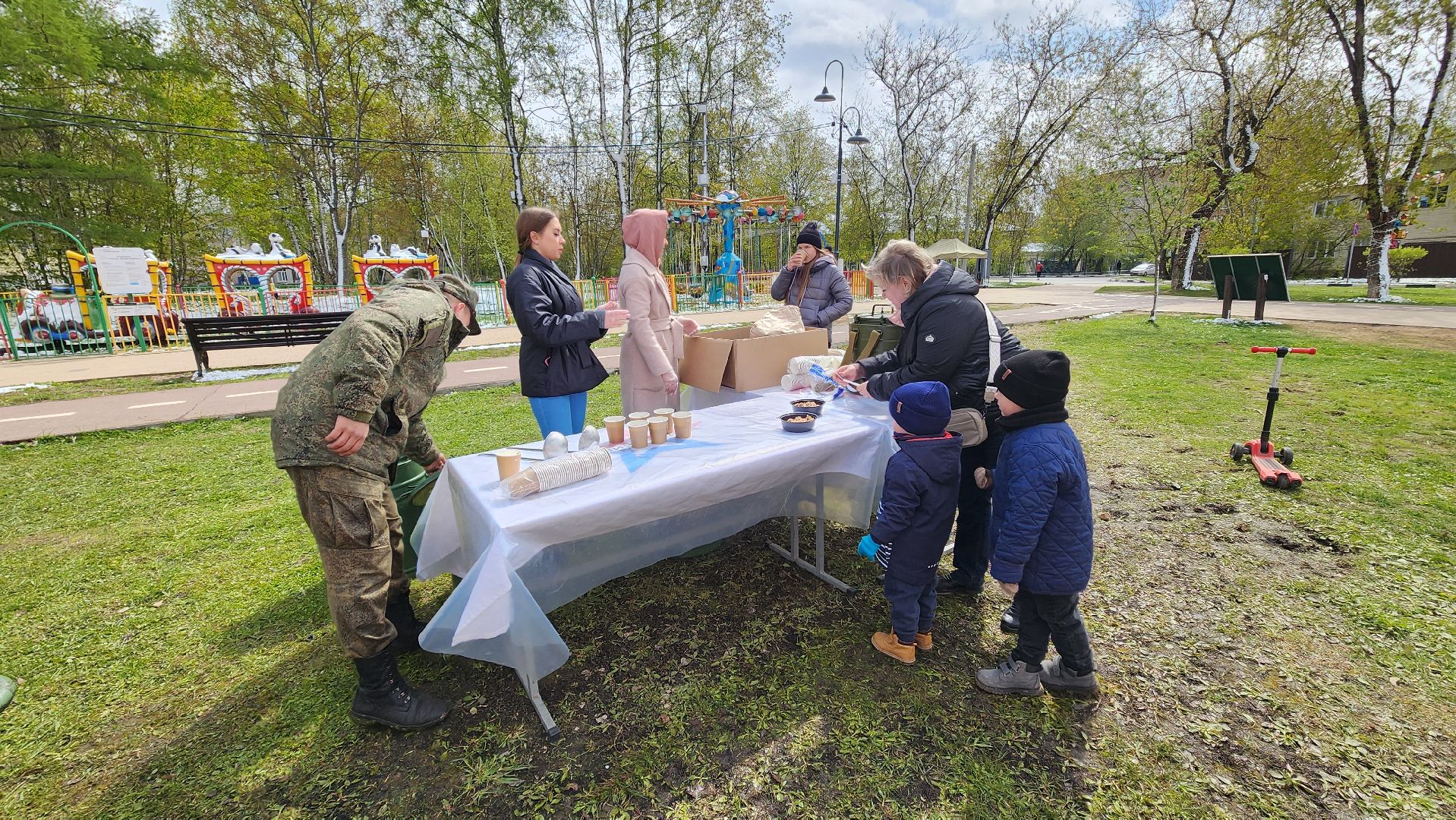 Солнечногорск, 9 мая, День Победы, озеро сенеж, полевая кухня,