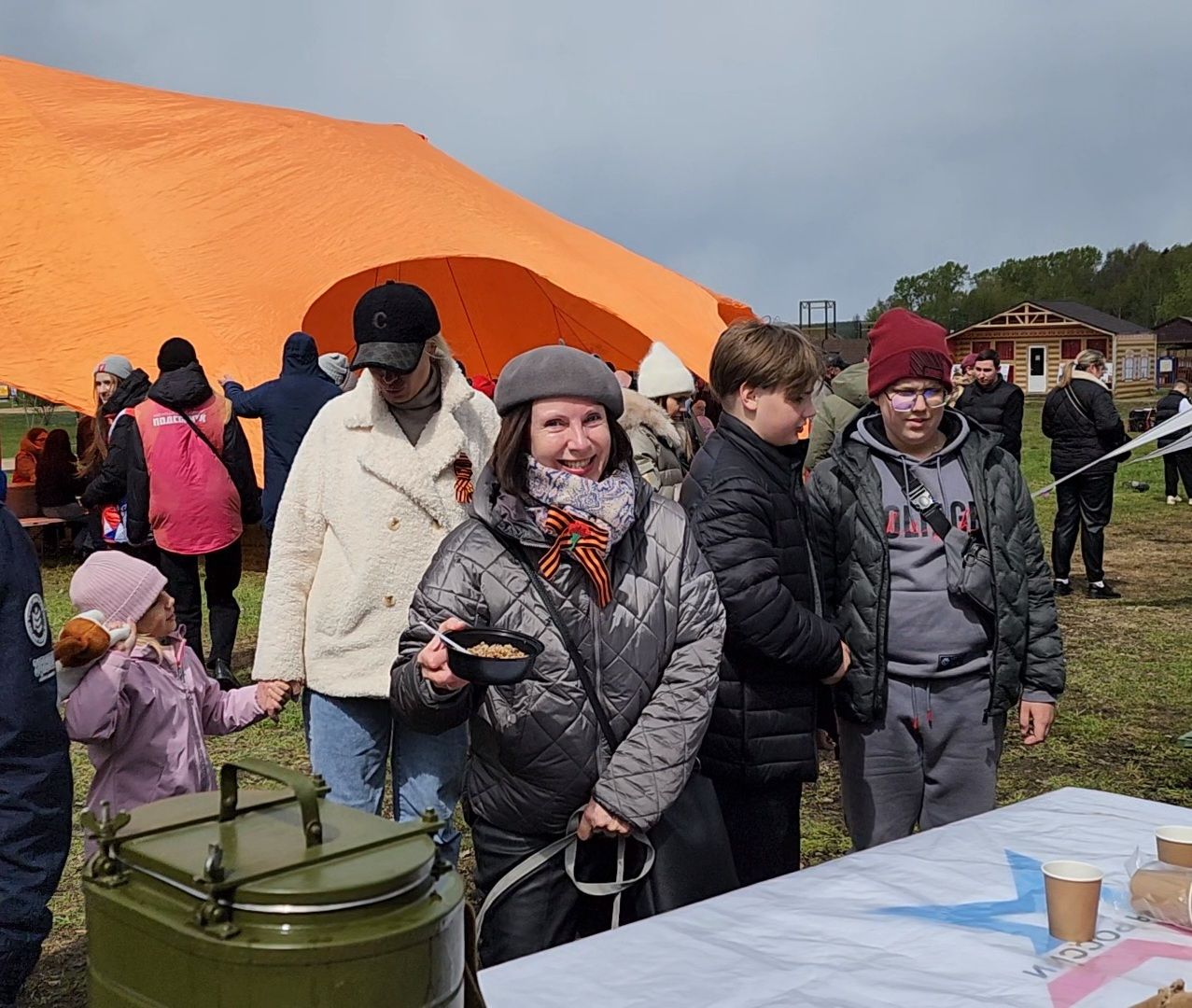 Солнечногорск, 9 мая, День Победы, озеро сенеж, полевая кухня,