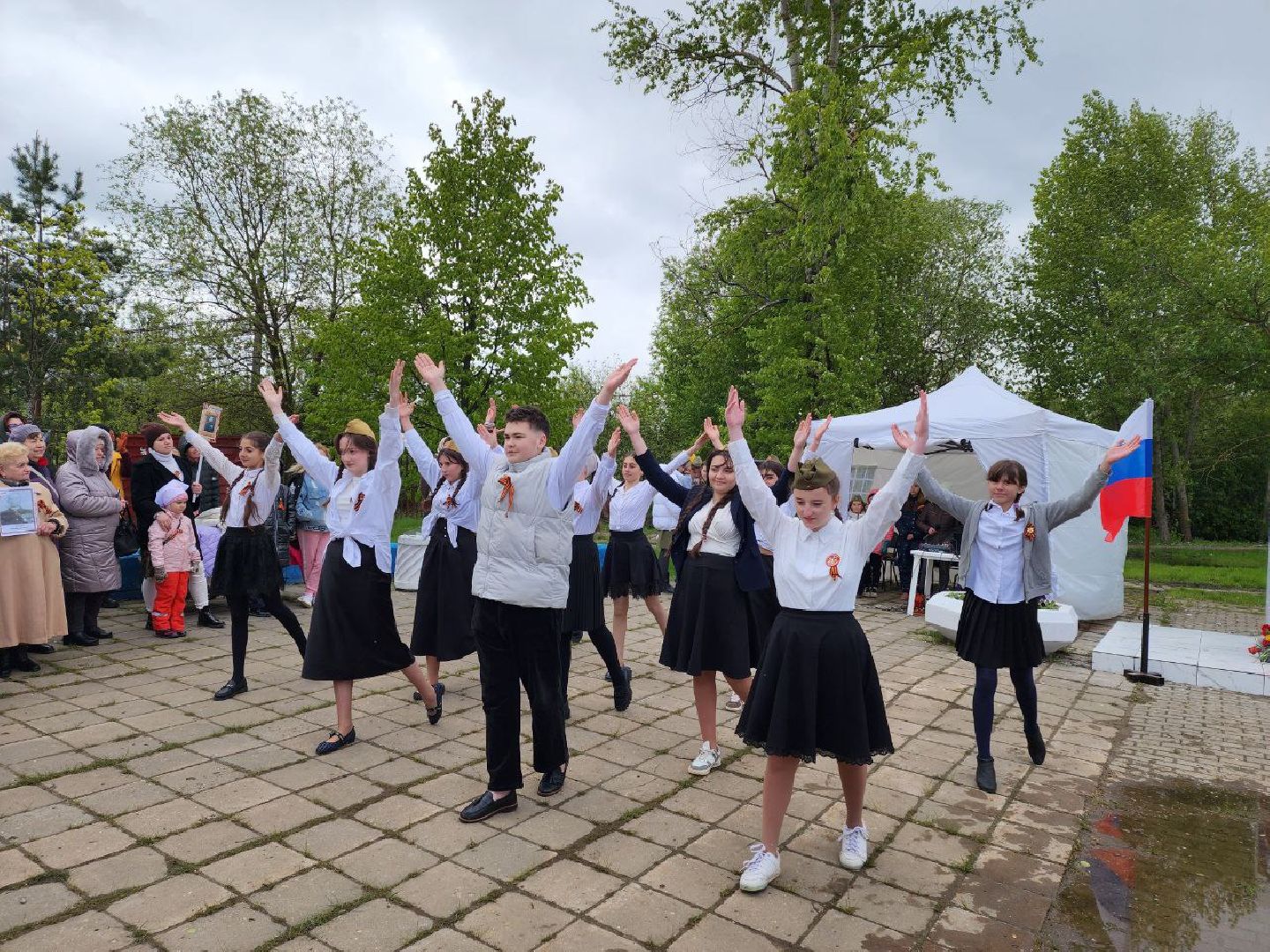 чехов, день победы, школьники, возложение цветов, ветераны, 9 мая, великая отечественная война,
