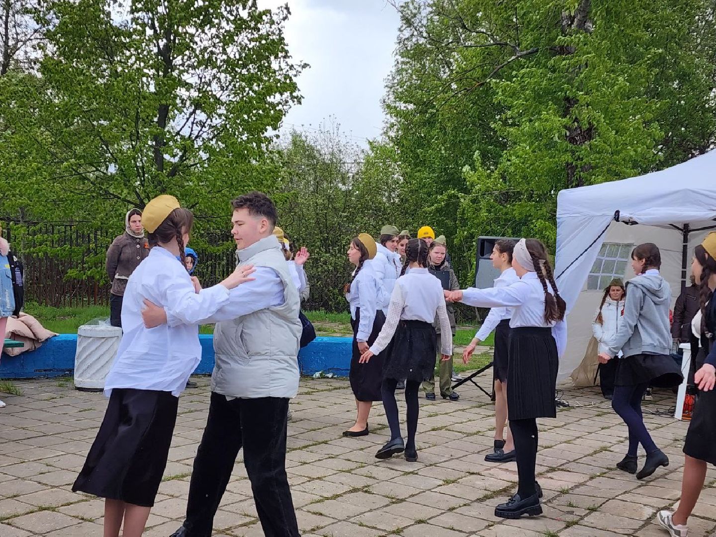 чехов, день победы, школьники, возложение цветов, ветераны, 9 мая, великая отечественная война,