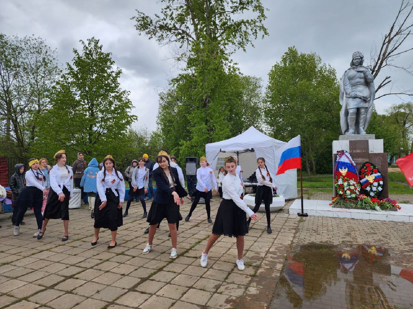 чехов, день победы, школьники, возложение цветов, ветераны, 9 мая, великая отечественная война,