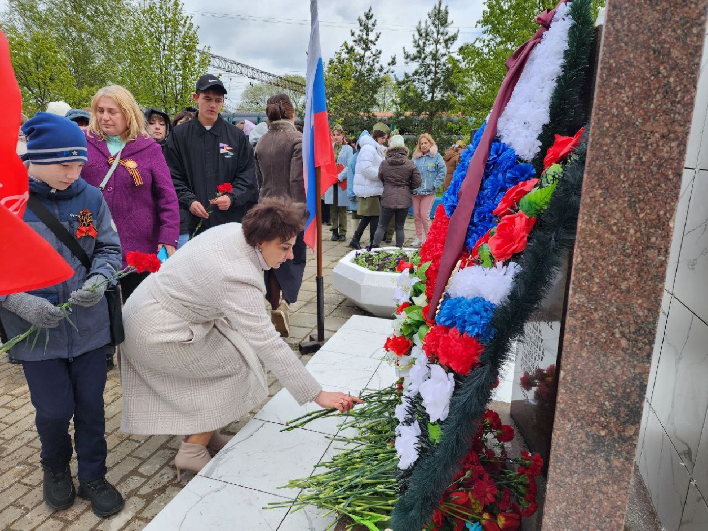 чехов, день победы, школьники, возложение цветов, ветераны, 9 мая, великая отечественная война,