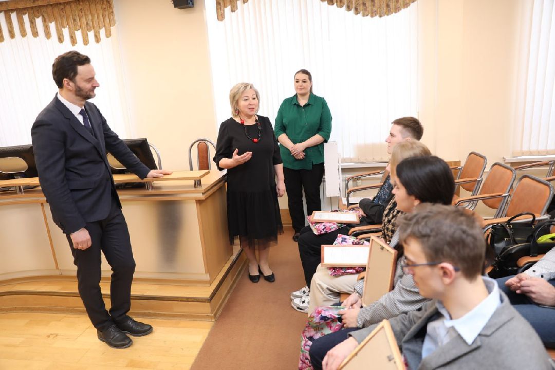 Раменское, общество