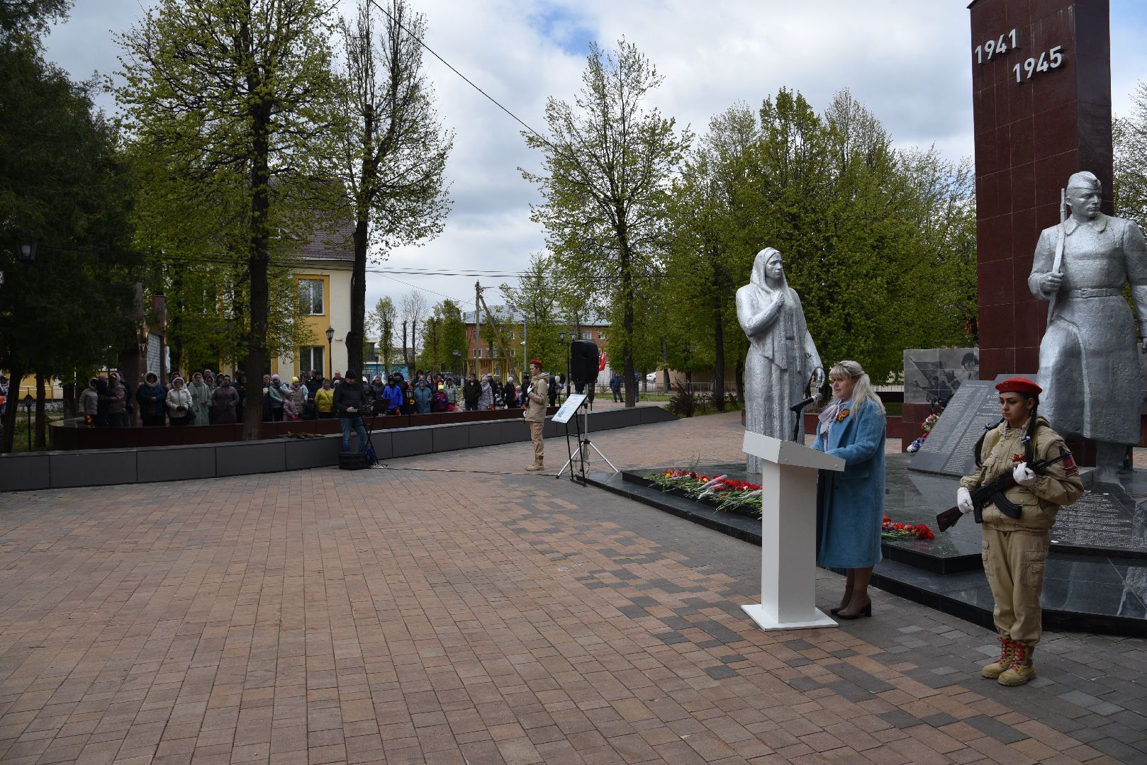 лотошино, сквер победы, день победы, праздник, митинг, глава городского округа,