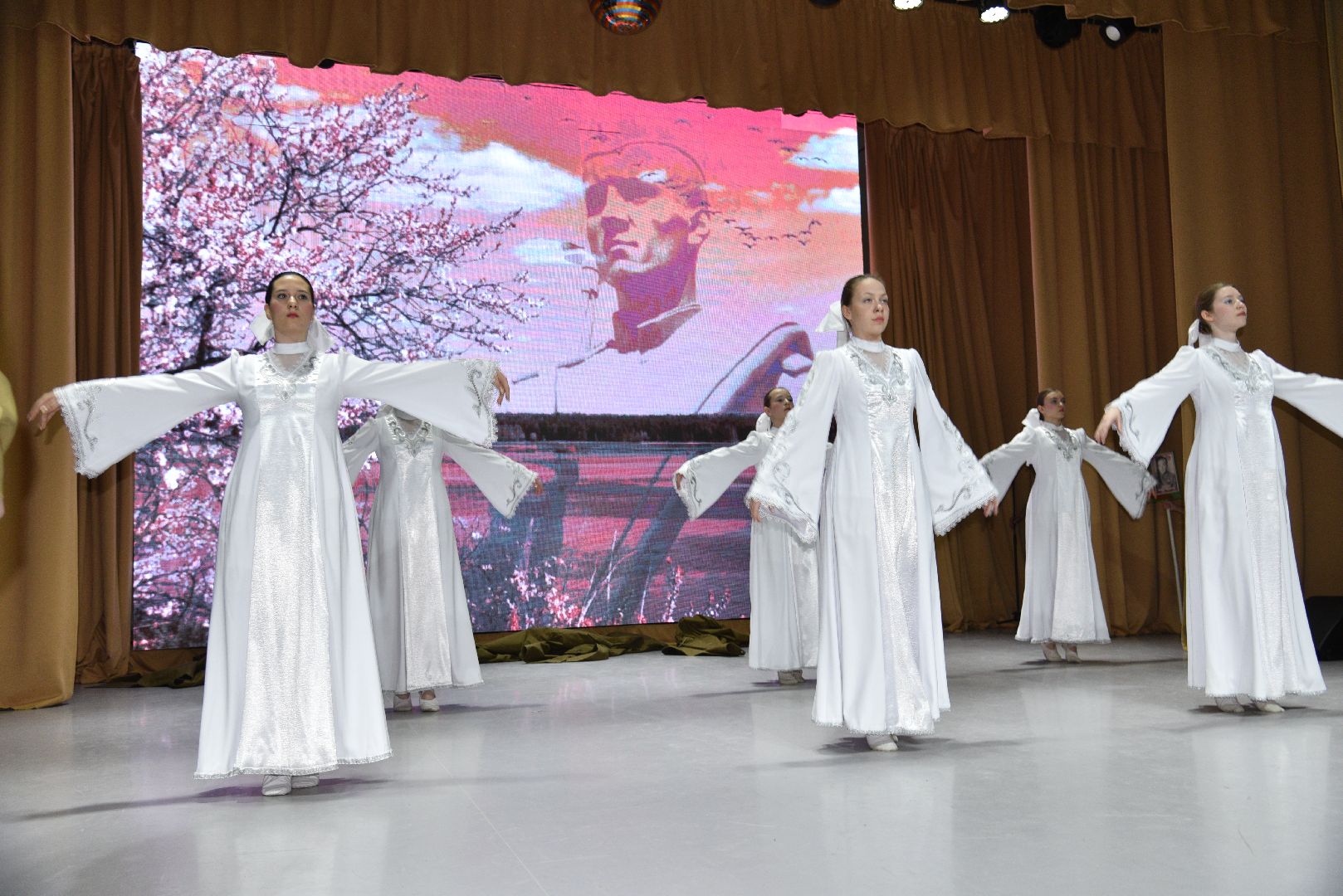 лотошино, лотошинский цдк, день победы, концерт, пермское землячество,