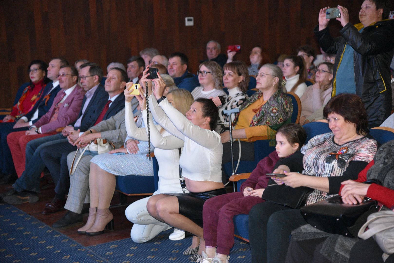 лотошино, лотошинский цдк, день победы, концерт, пермское землячество,