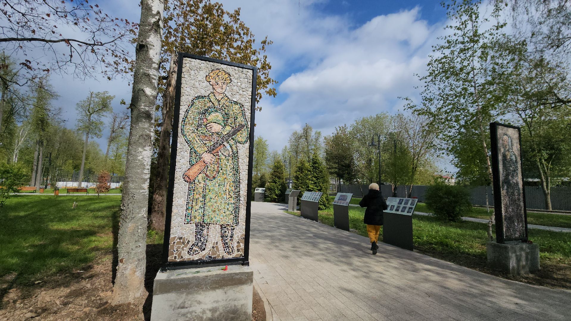 Лобня, стела, 9 мая,