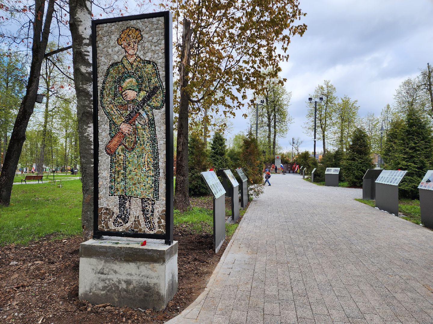 Лобня, стела, 9 мая,