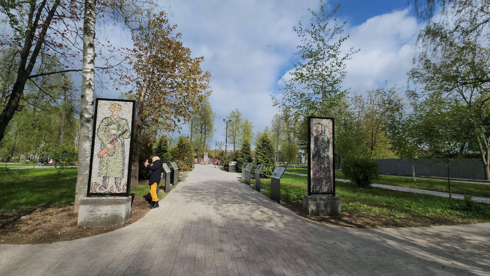 Лобня, стела, 9 мая,